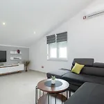 With Parking Space Maslenica, Novigrad - 21404 Jasenice (Zadar)