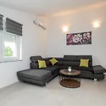 With Parking Space Maslenica, Novigrad - 21404 Apartment