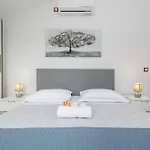 With Parking Space Maslenica, Novigrad - 21404 Apartment Jasenice (Zadar)