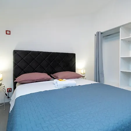 With Parking Space Maslenica, Novigrad - 21404 * Jasenice (Zadar)