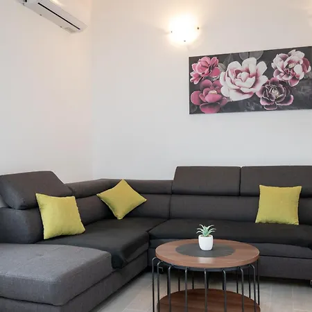 Lejlighed With Parking Space Maslenica, Novigrad - 21404 *